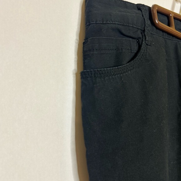 DKNY JEANS, Women’s size 12, cargo side pocket, lightweight cotton - Picture 5 of 5